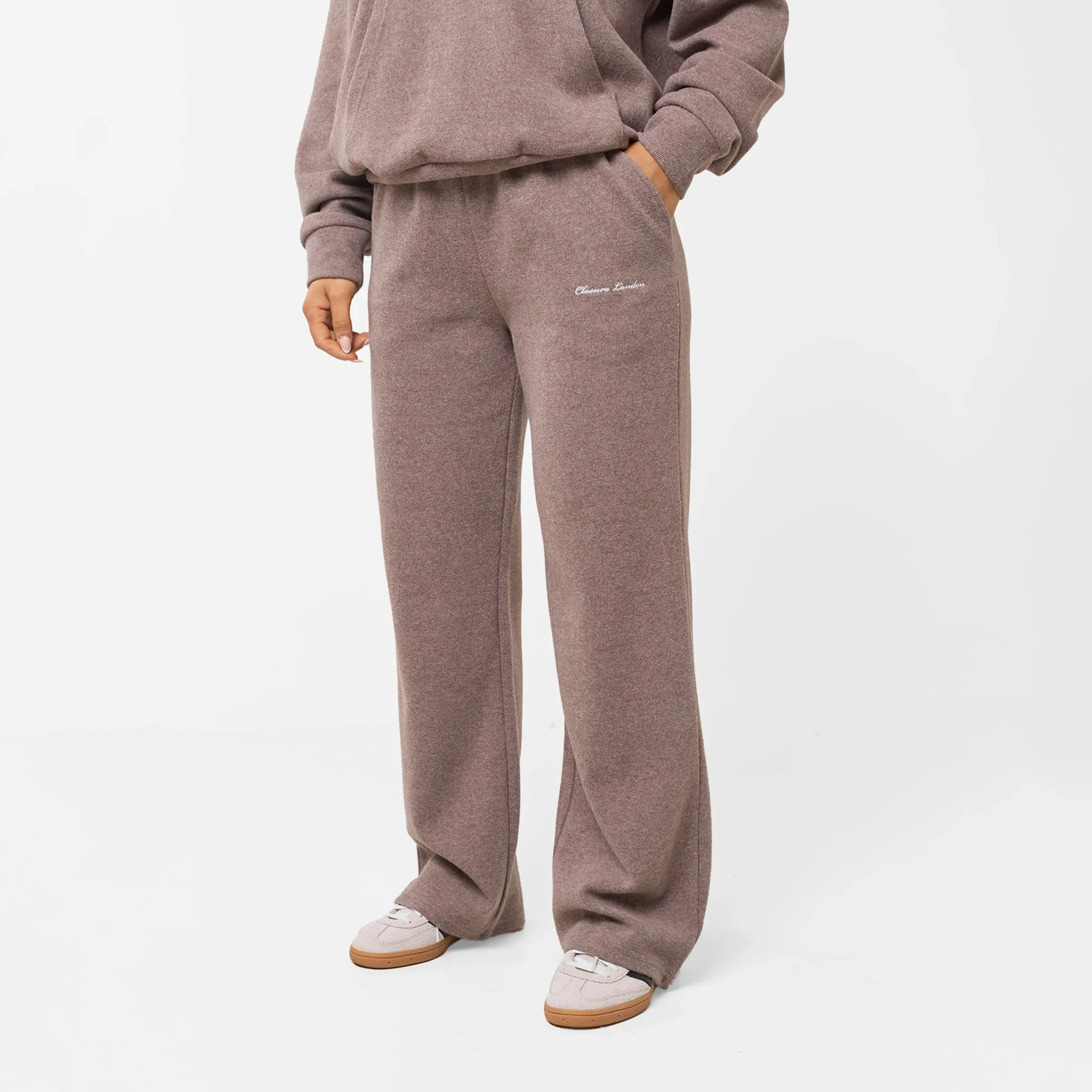 Soft Knit Tracksuit I Brown MoistureManagement Technology Classic Glow