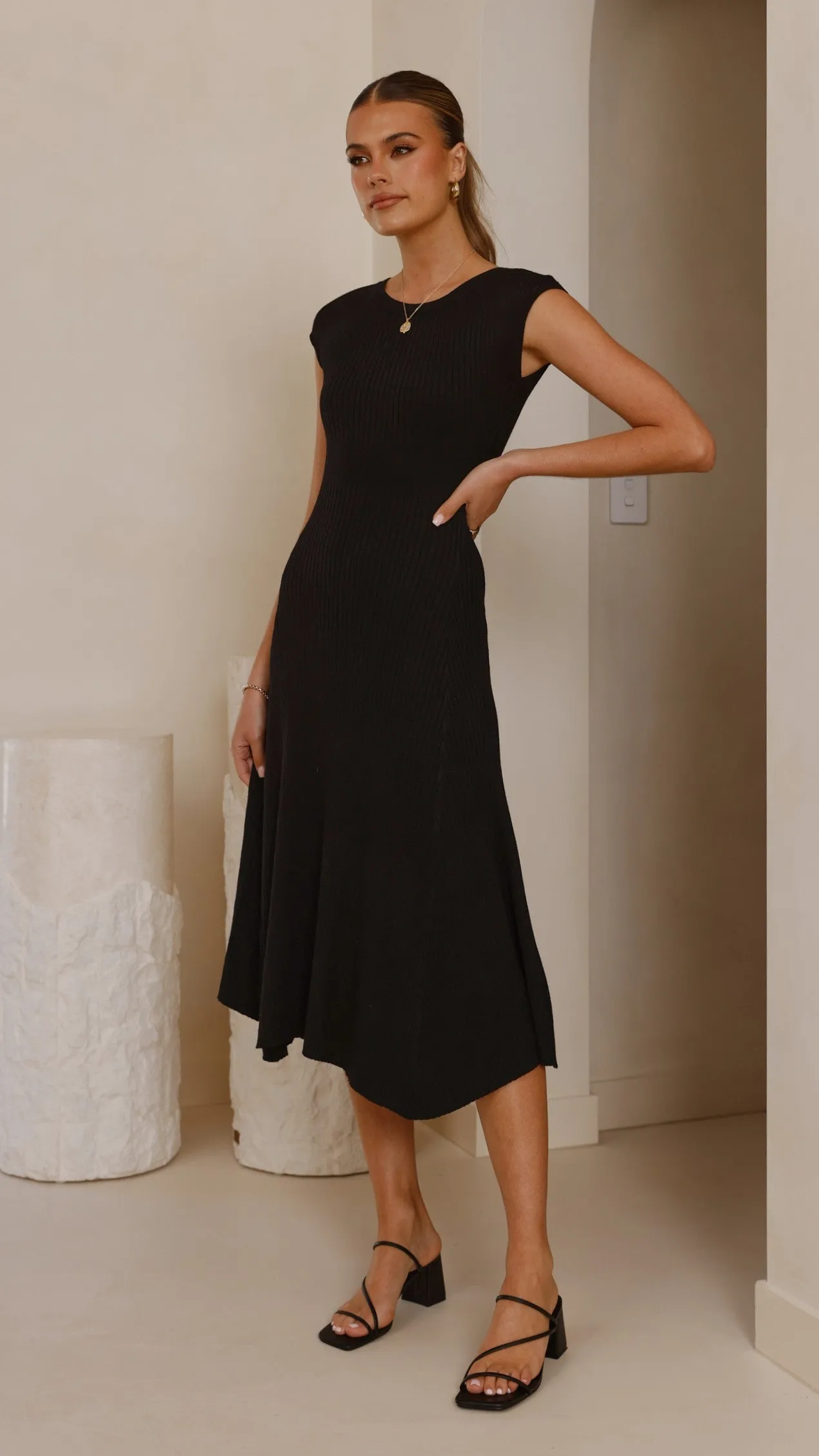 Layered Edging Seona Knit Midi Dress - Black