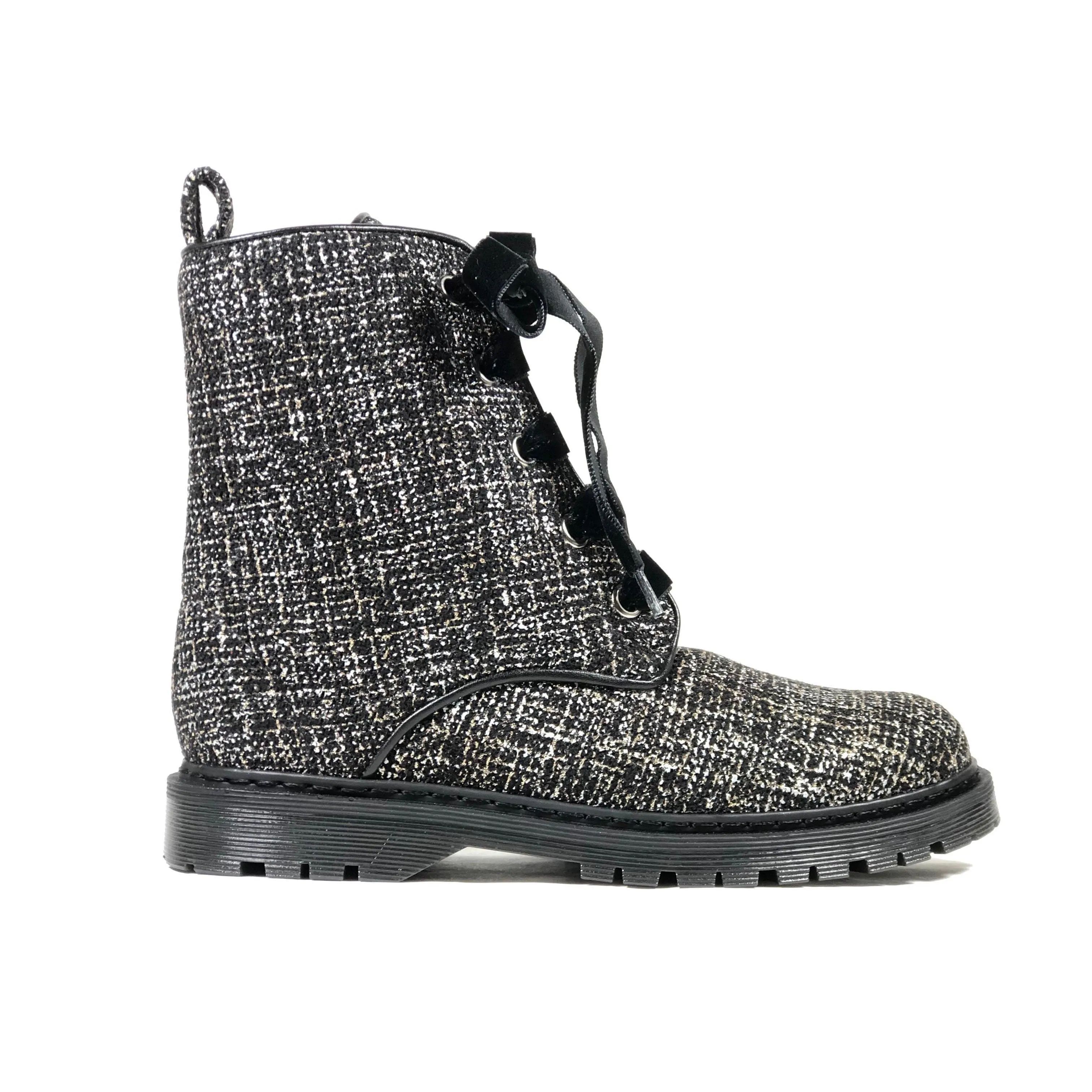 Flexible Frame Weekend Wanderer 'Billie' vegan combat boots by Zette Shoes - Silver/Black textile