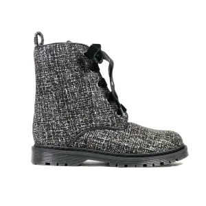 Flexible Frame Weekend Wanderer 'Billie' vegan combat boots by Zette Shoes - Silver/Black textile