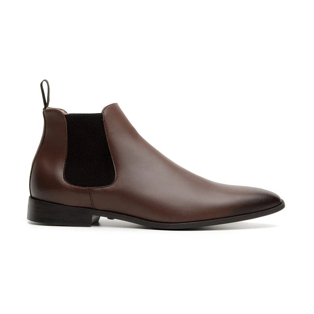 Protective Finish Weekend Wanderer 'Sterling' men's vegan Chelsea by Zette Shoes - cognac