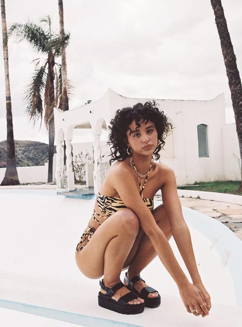 Slim Silhouette Anti Slip Straps Ashleigh Bikini Top Brown / Black