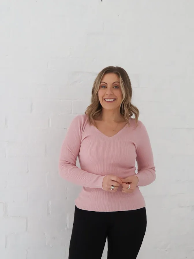 Dawson Knit Top - Pink AntiStaticFinish sporty and comfortable