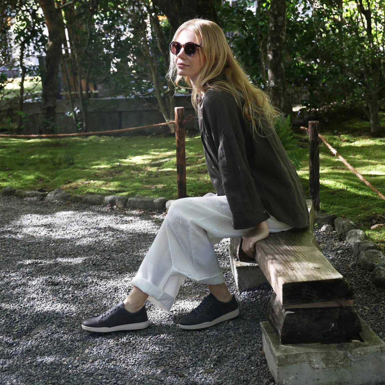 Walking Encore Sneaker