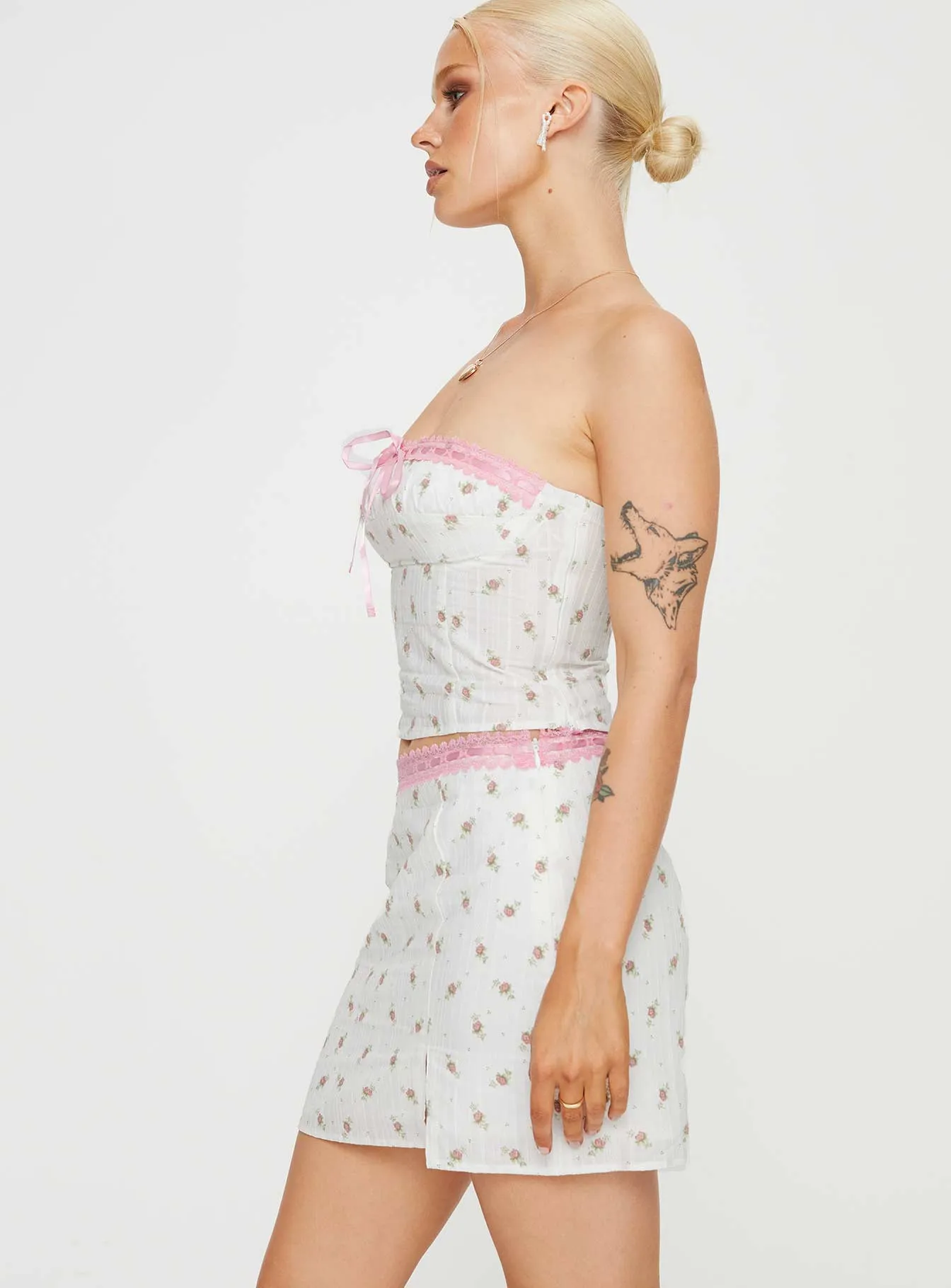 Artistic Influence Water resistant coating Caitie Mini Skirt White Floral