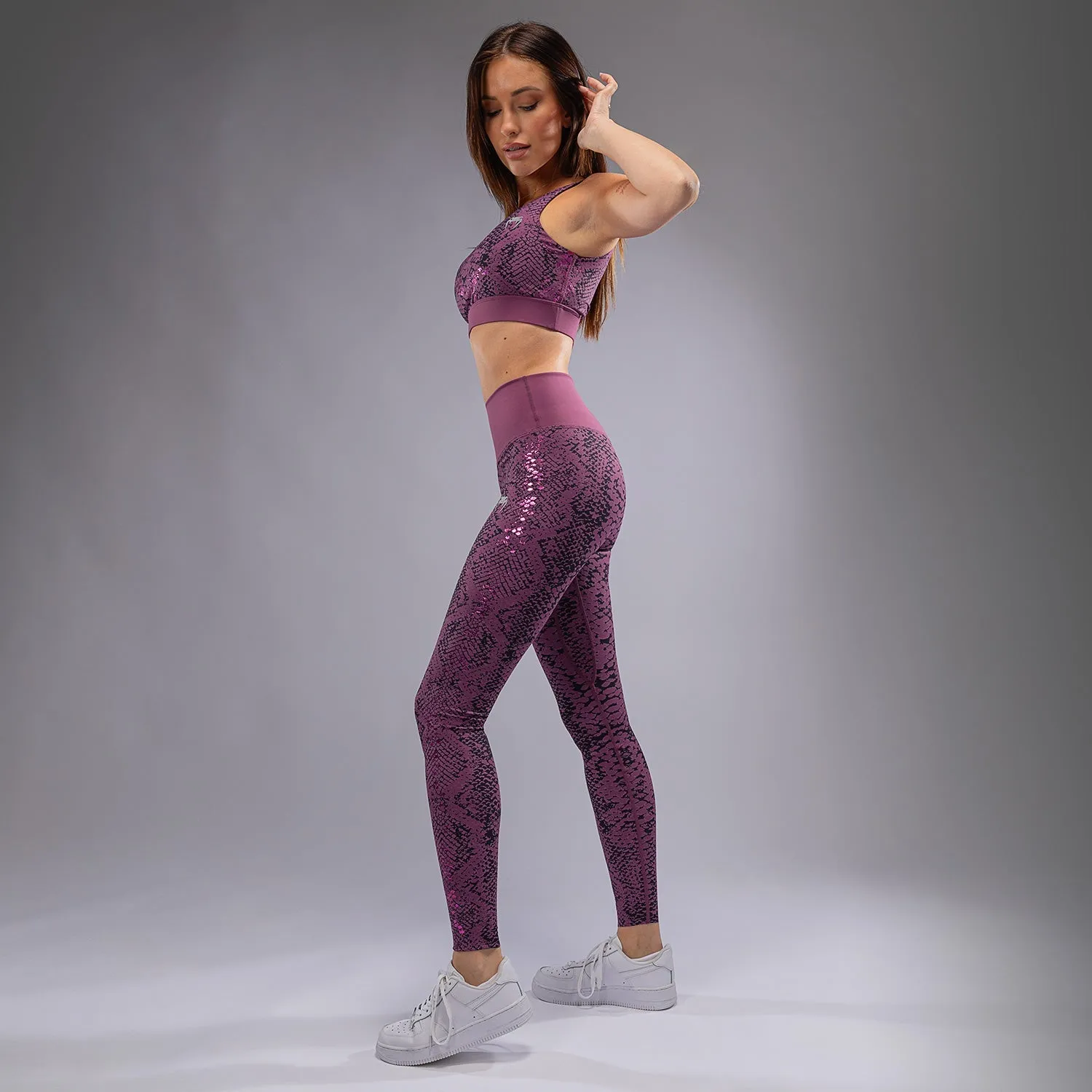 Hemmed edges seams Halter neck seams Venum Amazonia Women??s Sports Bra - Purple