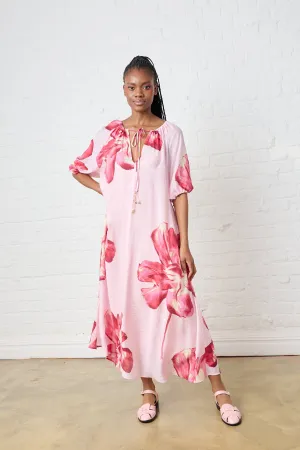 The Maxi Flow Tunic in Soft Bloom Easy Look Everyday Use