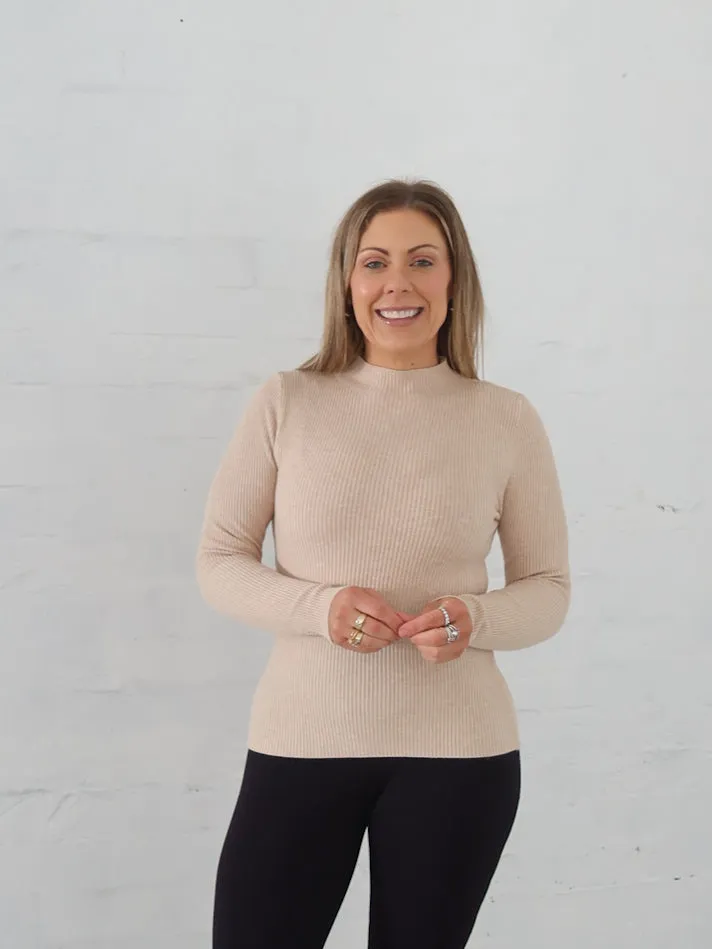 Daily Trend Lint Resistant Surface Amy Knit Top - Beige