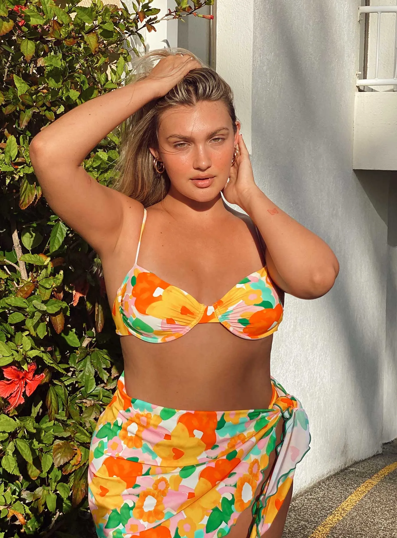 UV protection coating Fashion Trend Paradise Sarong Yellow Floral