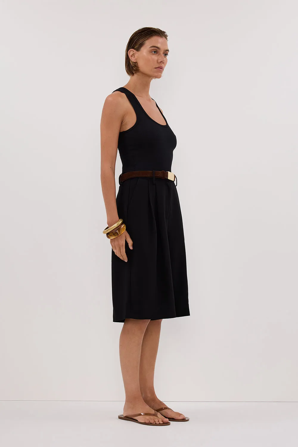 WESTWOOD BLACK BERMUDA SHORT Light Layer Seamless Design